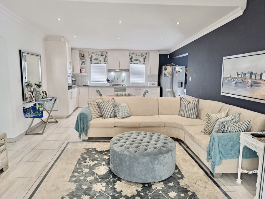 3 Bedroom Property for Sale in Yzerfontein Western Cape